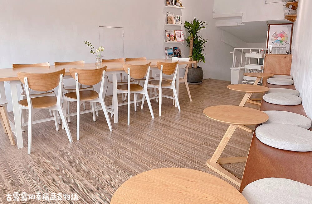 [台北] 純白咖啡館的北門風光｜MKCR 山小孩咖啡｜漫畫食記