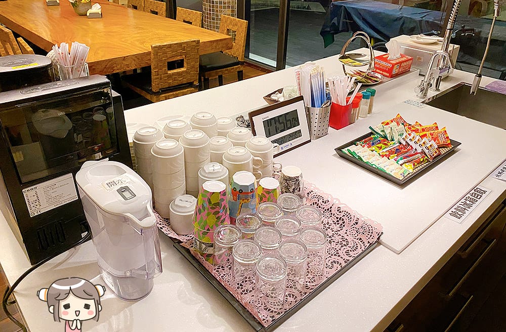 [宜蘭住宿] 稻田中的夢幻玻璃屋 躺著看星星｜水畔星墅時尚會館