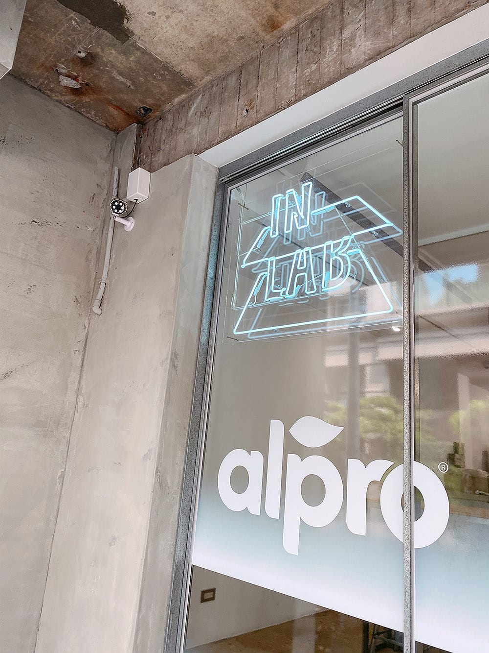 [台北] 植物奶風潮！IN LAB 主題策展 質感咖啡廳｜實驗趣味alpro植物奶 (已歇業