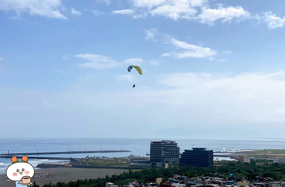 [新北] 蔬食餐點 Mr. Brown Café 伯朗咖啡館｜宜蘭頭城 伯朗咖啡城堡｜眺望龜山島與海景