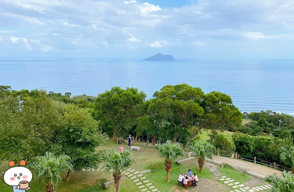 [新北] 蔬食餐點 Mr. Brown Café 伯朗咖啡館｜宜蘭頭城 伯朗咖啡城堡｜眺望龜山島與海景