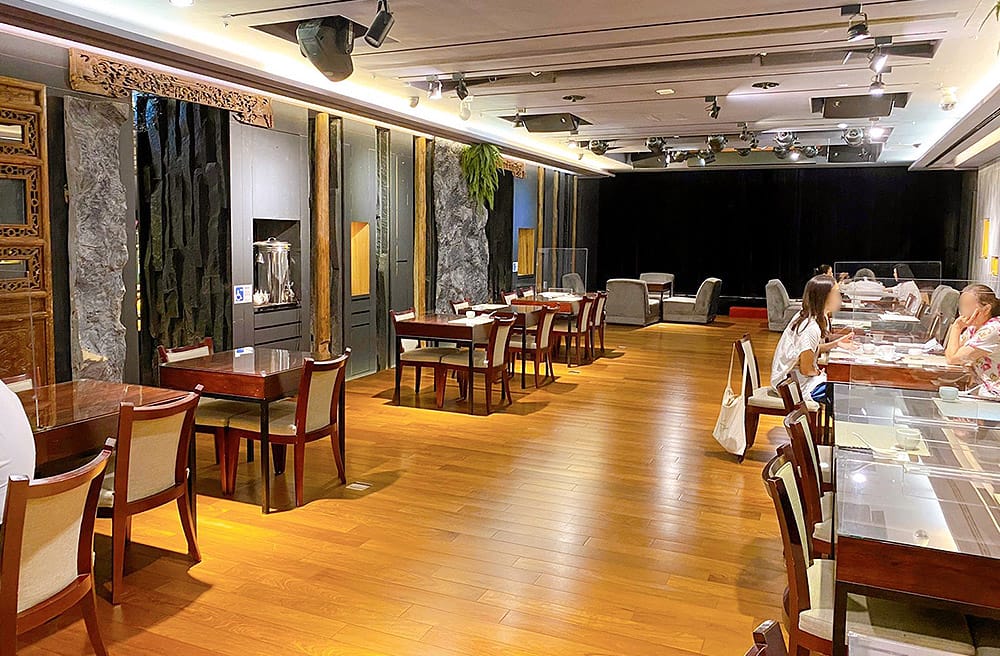 [台北] 素食深夜食堂 – 梅門防空洞｜名副其實的防空洞！古文物 藝術表演