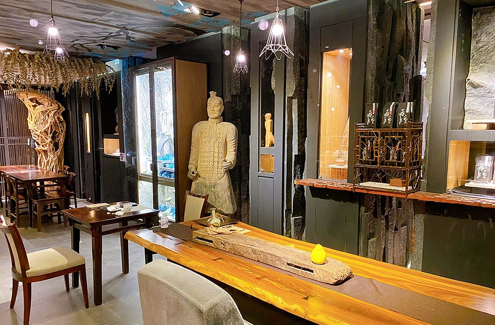 [台北] 素食深夜食堂 – 梅門防空洞｜名副其實的防空洞！古文物 藝術表演