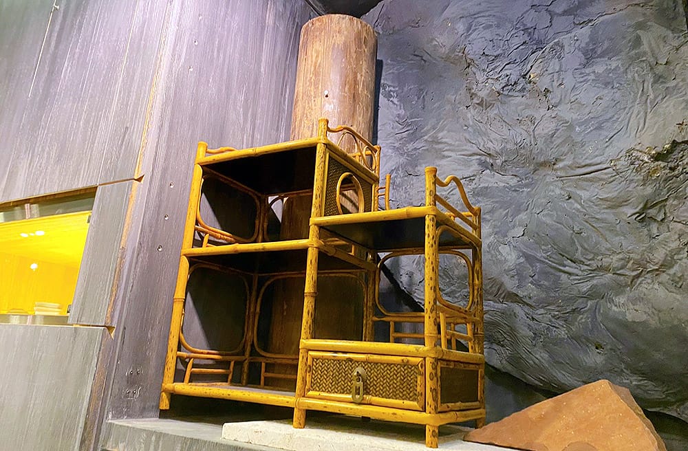 [台北] 素食深夜食堂 – 梅門防空洞｜名副其實的防空洞！古文物 藝術表演