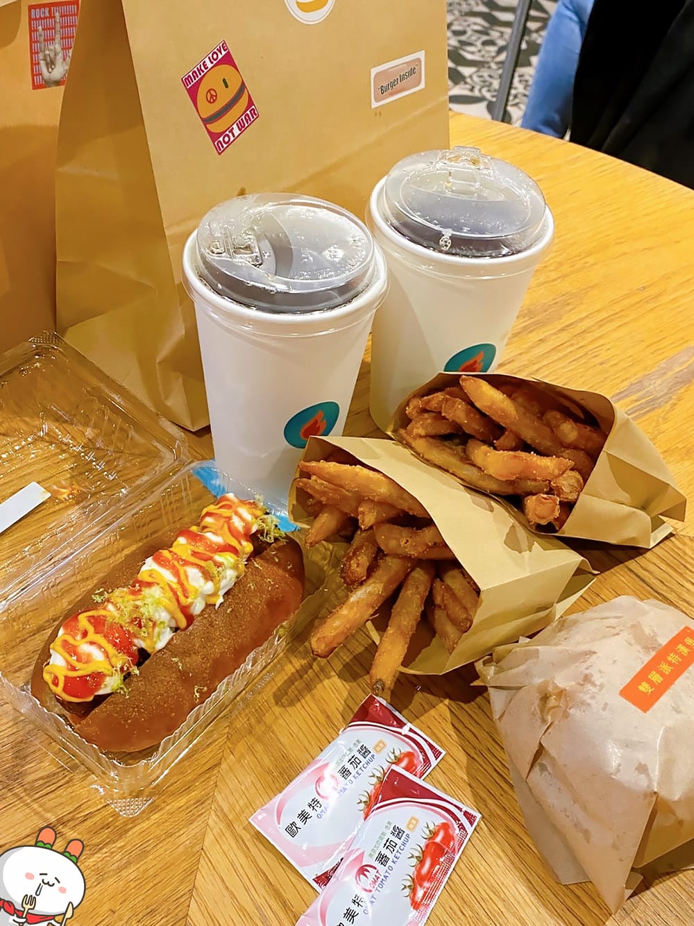 [台北] 美味新食感 派特漢堡Patty Bun｜百貨蔬食漢堡 新光三越美食 (已歇業