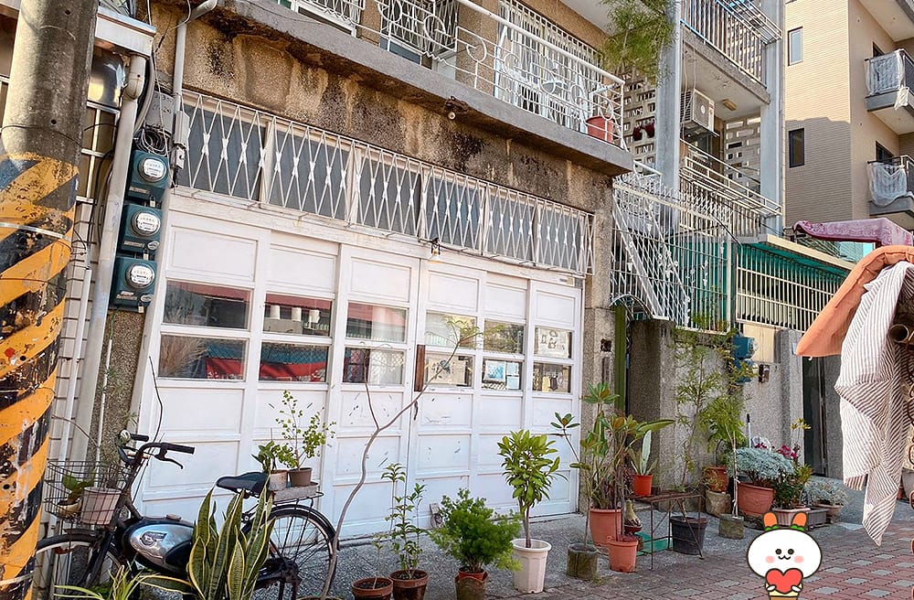 [台南] 一個人在台南散步，與浮游咖啡的邂逅｜老屋咖啡廳