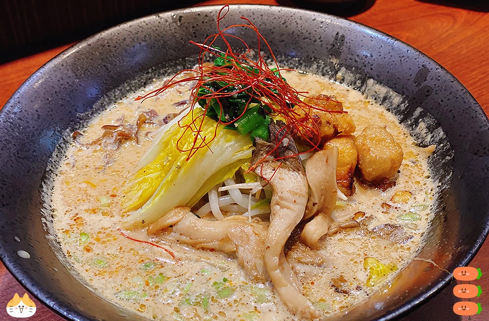 [台北] 多野熊Vegan Ramen｜素食滷肉飯 – 桃膠君侯飯、白湯鹽味拉麵｜蔬食拉麵