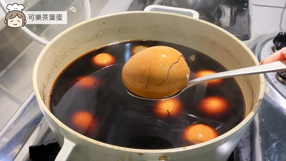 影音｜在家自己做可樂茶葉蛋，紅烏龍茶香與鹹甜滷汁的滋味｜蛋料理