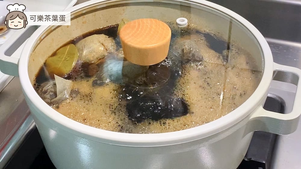 影音｜在家自己做可樂茶葉蛋，紅烏龍茶香與鹹甜滷汁的滋味｜蛋料理