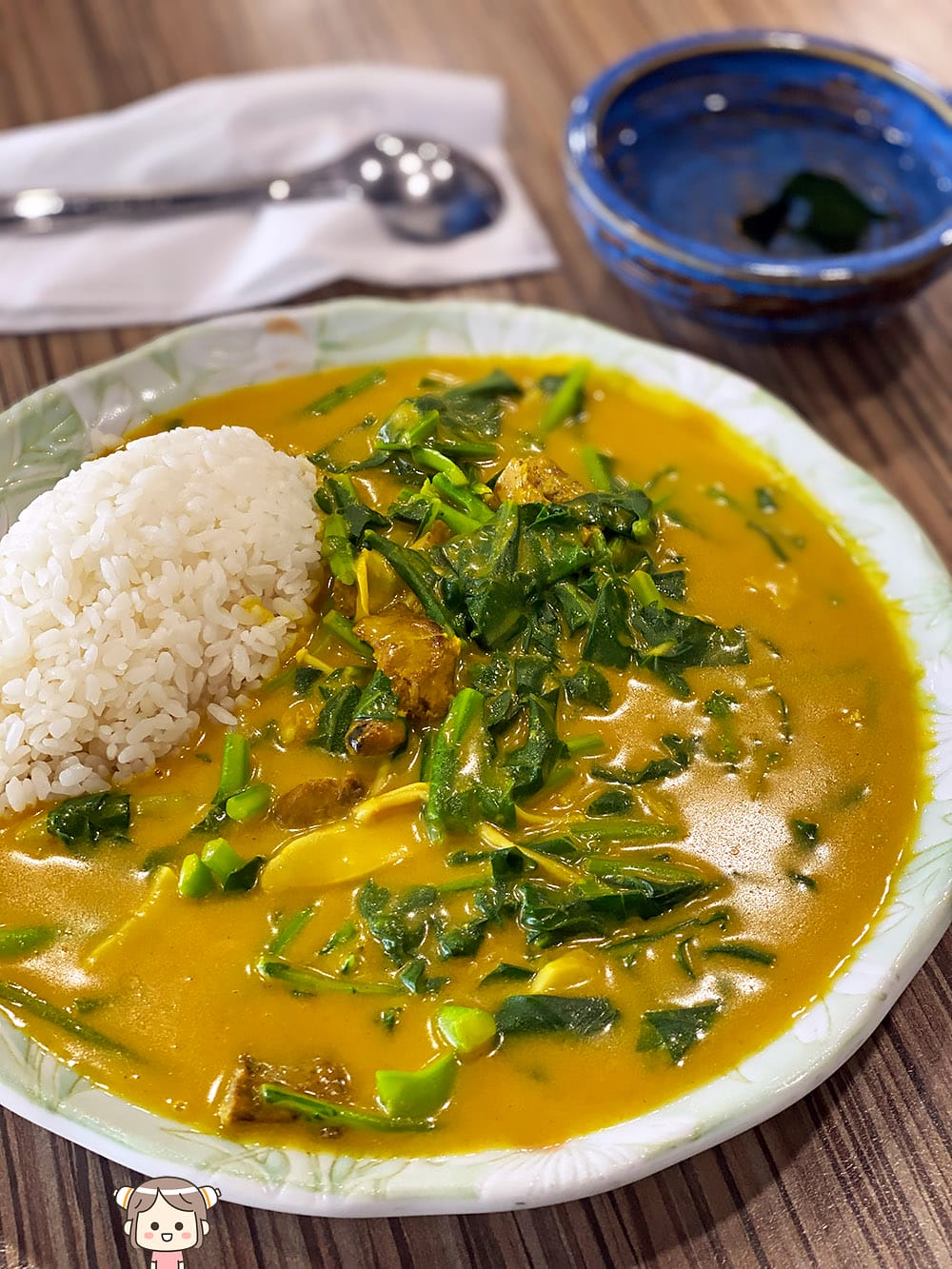 [台南] 台南蔬食「素心齋健康素食館」，香濃麻油炒飯和風味咖哩｜華平店
