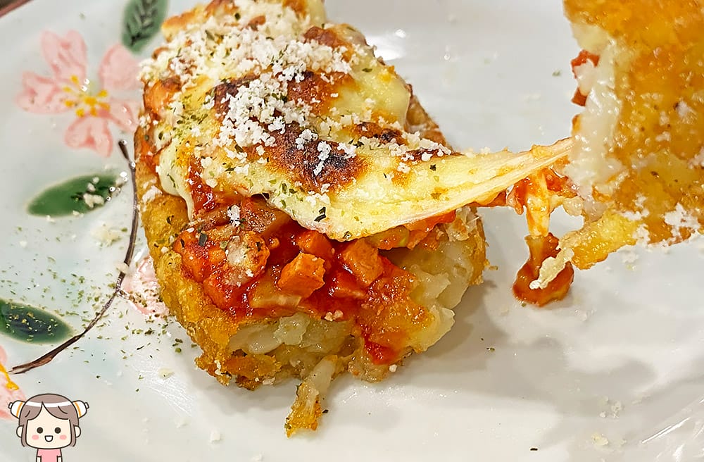 [台南] 台南蔬食「素心齋健康素食館」，香濃麻油炒飯和風味咖哩｜華平店