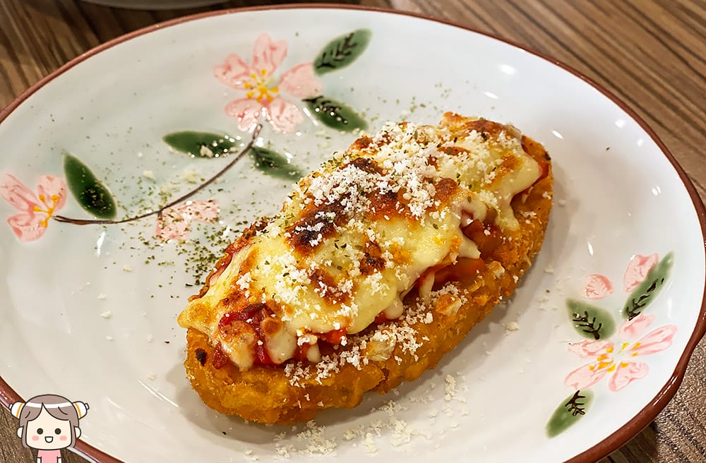 [台南] 台南蔬食「素心齋健康素食館」，香濃麻油炒飯和風味咖哩｜華平店