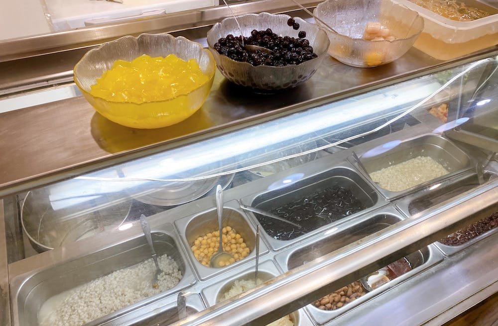 [台北] 金湯匙豆花坊｜從鐵板香酥排麵、到冰涼豆花甜品｜素食 簡餐便當