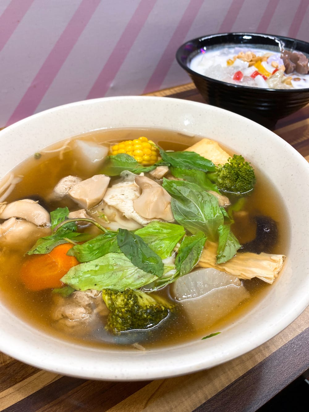 [台北] 越香素食｜台北饒河夜市的越南素食、甜點店｜河粉 摩摩喳喳