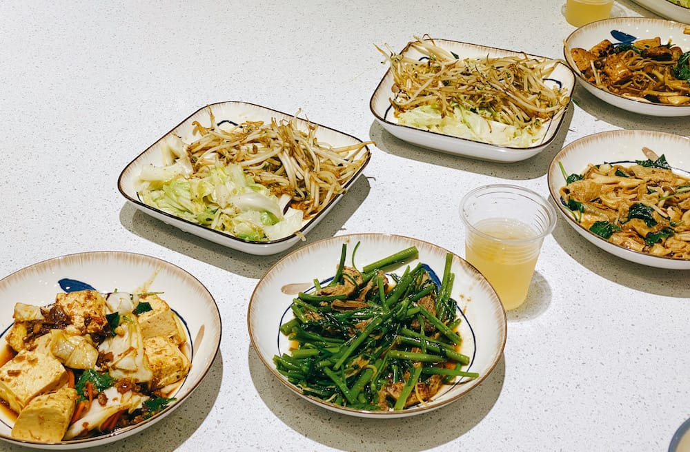 [新北] 毅植鐵板料理｜滋滋作響的素食鐵板料理，和家人一起吃晚餐