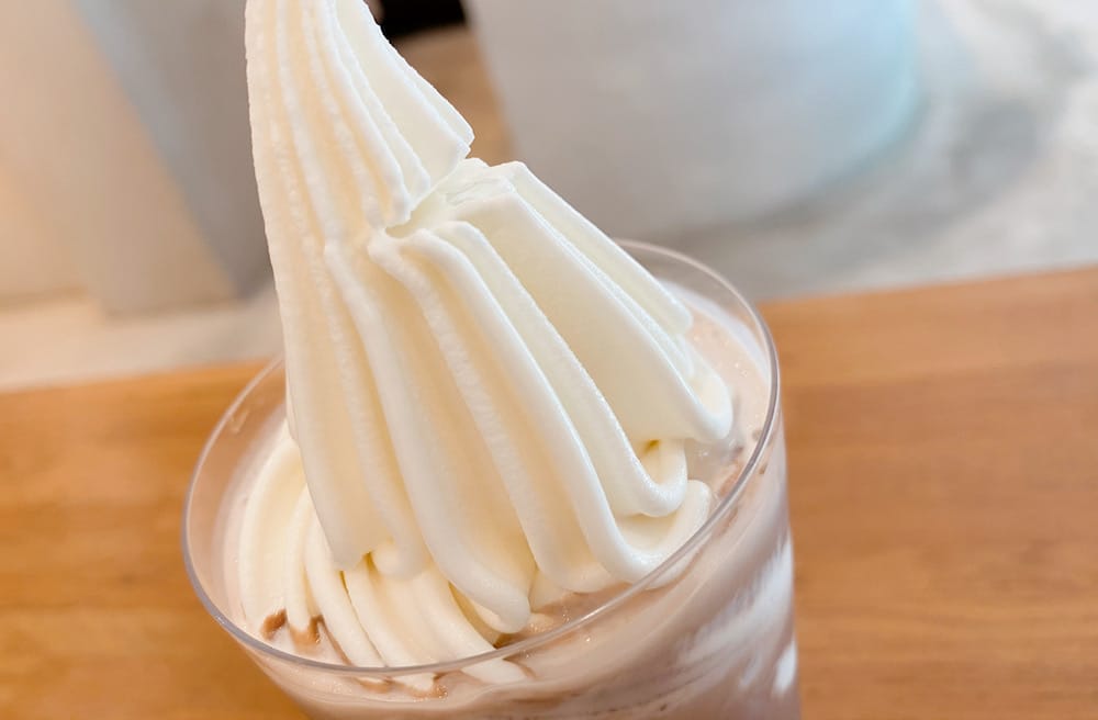 [新北] 咖啡錁Coffee Ké Studio｜藝術與咖啡，當冰淇淋佔據了我的漂浮可可