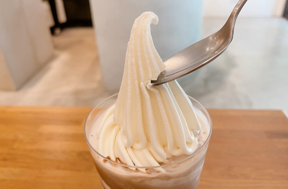 [新北] 咖啡錁Coffee Ké Studio｜藝術與咖啡，當冰淇淋佔據了我的漂浮可可