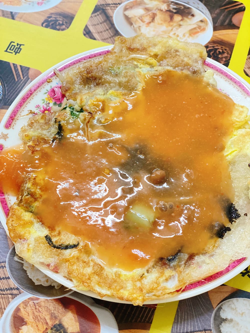 [台北] 品香素食，銅板價也能飽足！從蚵仔煎蓋飯到麻辣臭豆腐