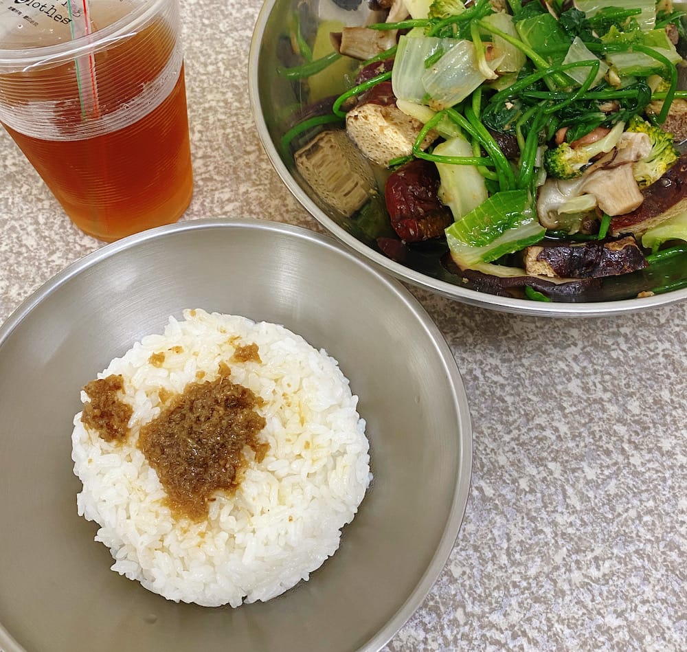 [台北] 芊芊素食｜士林夜市旁的素食選擇，水煮餐、素滷味 (已歇業