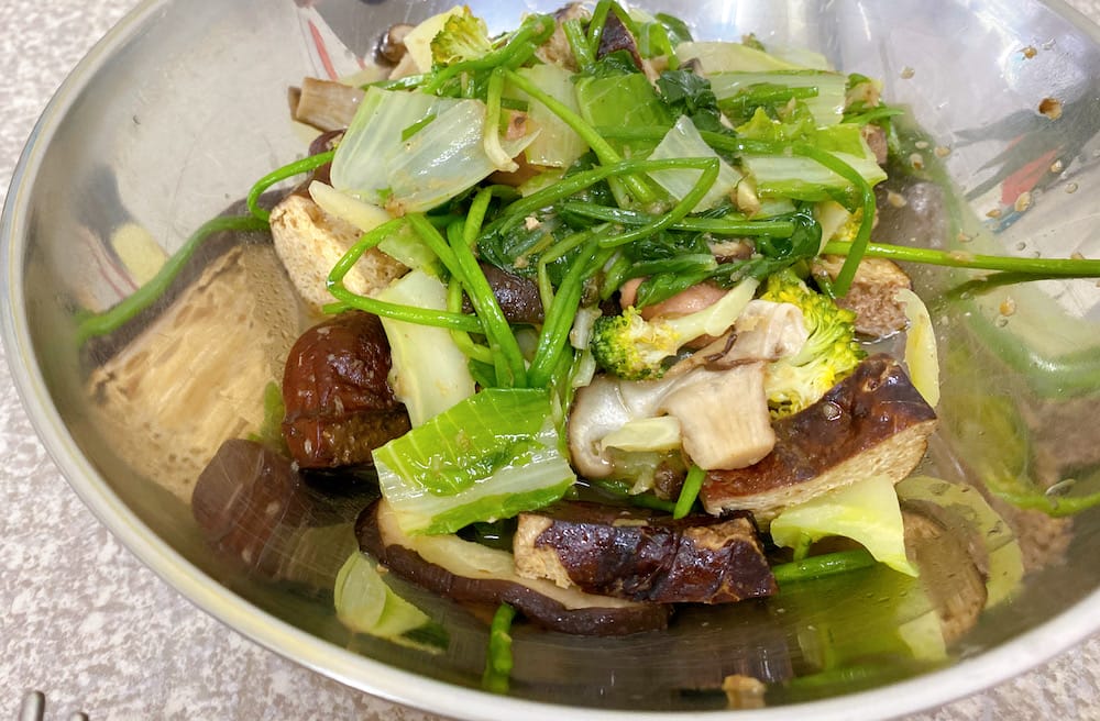 [台北] 芊芊素食｜士林夜市旁的素食選擇，水煮餐、素滷味 (已歇業