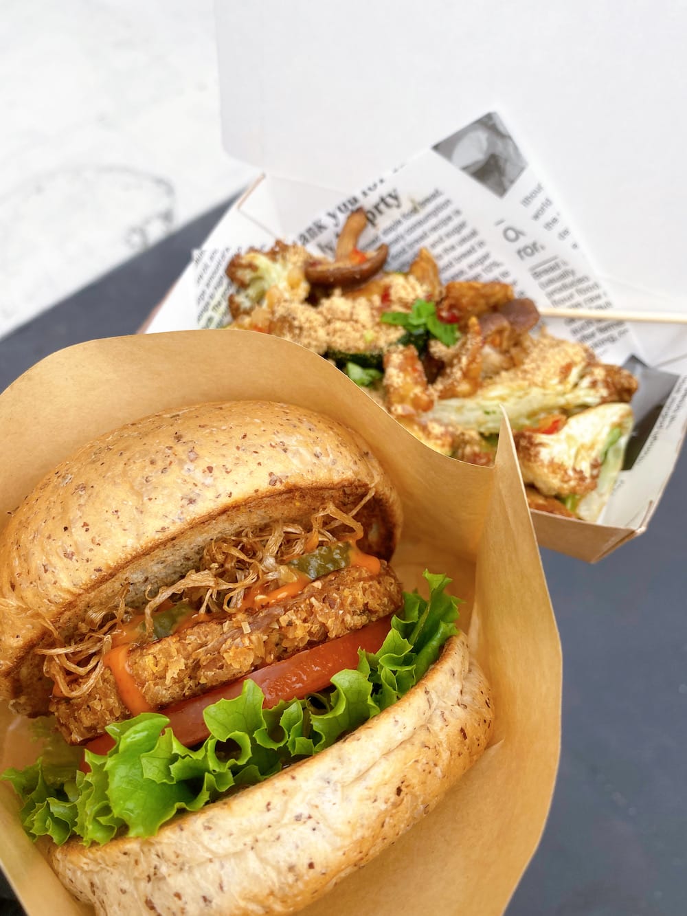 這台行動餐車太香了！給V趴趴走 x 給V漢堡｜無肉蔬食，南洋風味料理