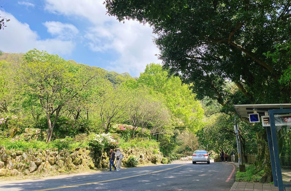 [台北] 說走就走！陽明山「天氣好的話」咖啡店｜大屯瀑布，一點點的暈車