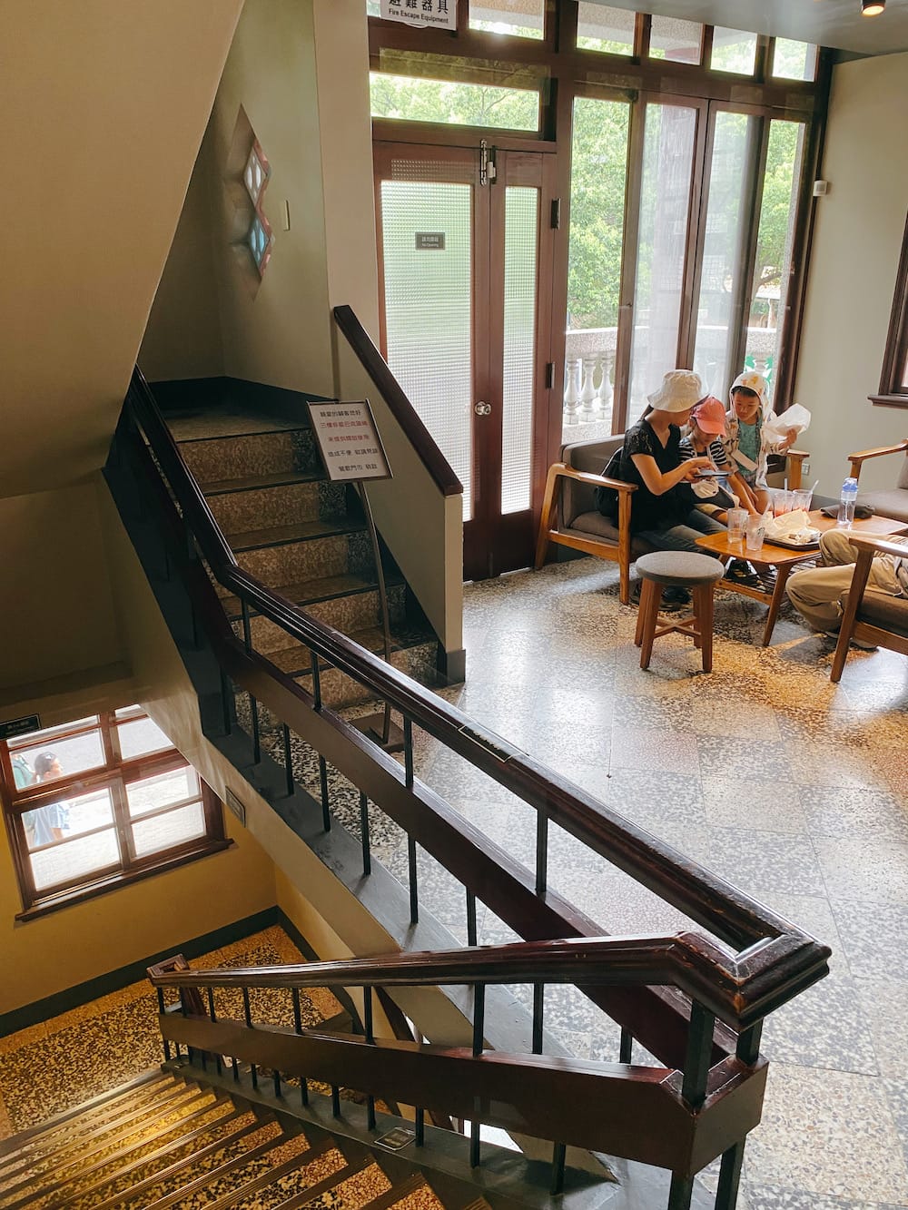 [新北] 綠元素蔬食早午餐｜素神戶牛排鐵板麵，吃飽逛鶯歌老街，星巴克特色門市