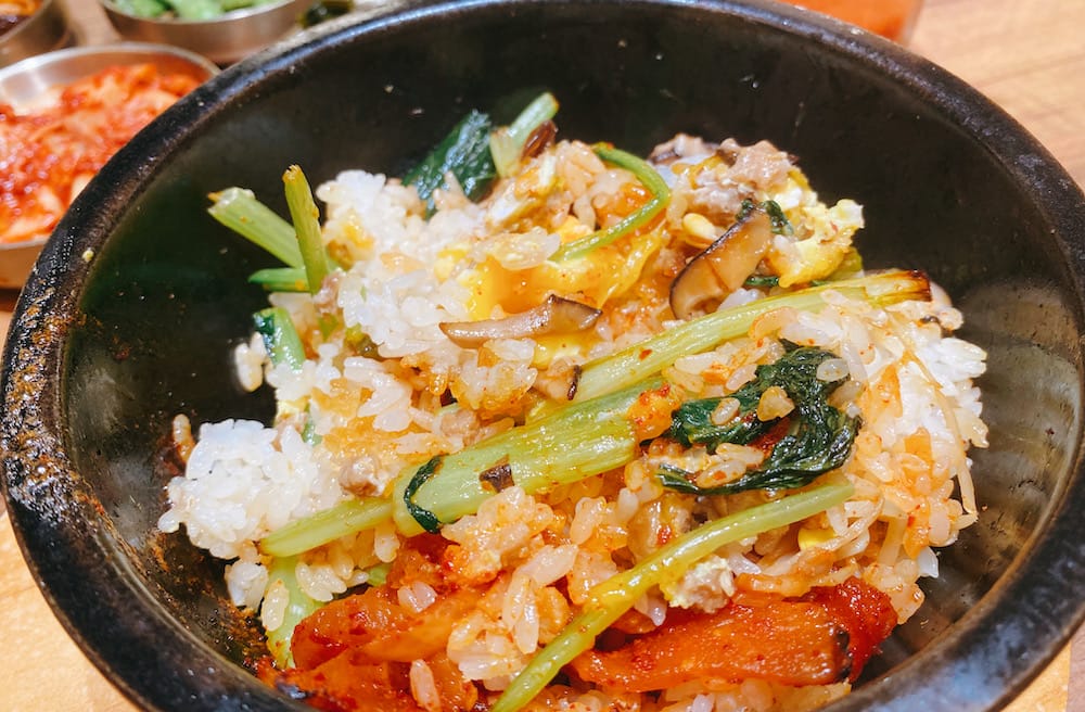 [台北] Yache 韓式蔬食信義店，一個人也能好好吃頓韓式蔬食｜Dream Plaza