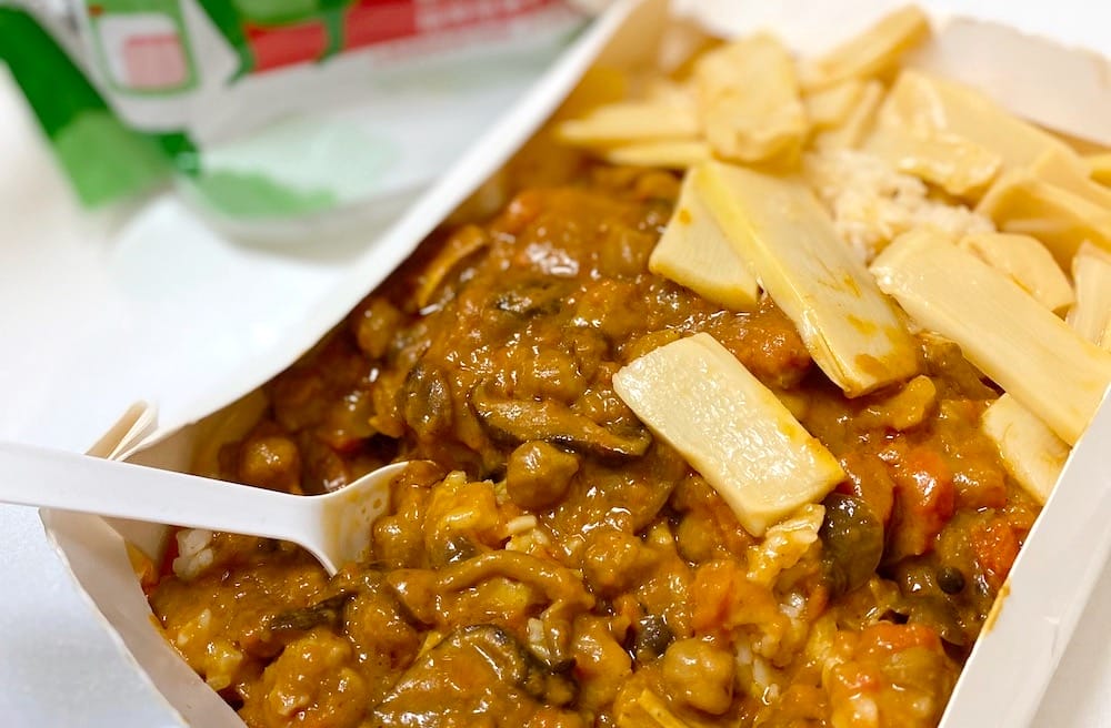 開箱｜國軍野戰加熱式餐盒 – 印度蔬食咖哩 (全素)