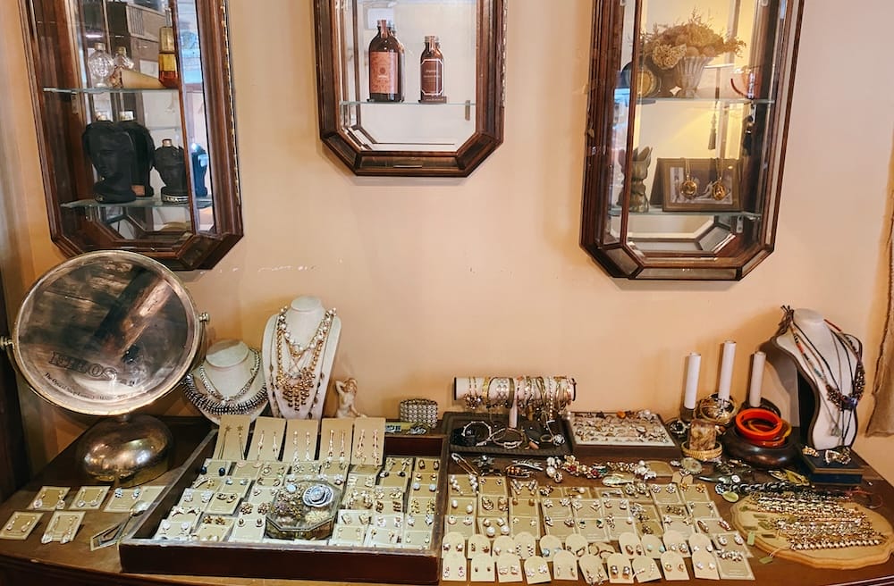 [台北] 雨天的大稻埕，在 Modern Mode 獨享一段復古的閱讀時光