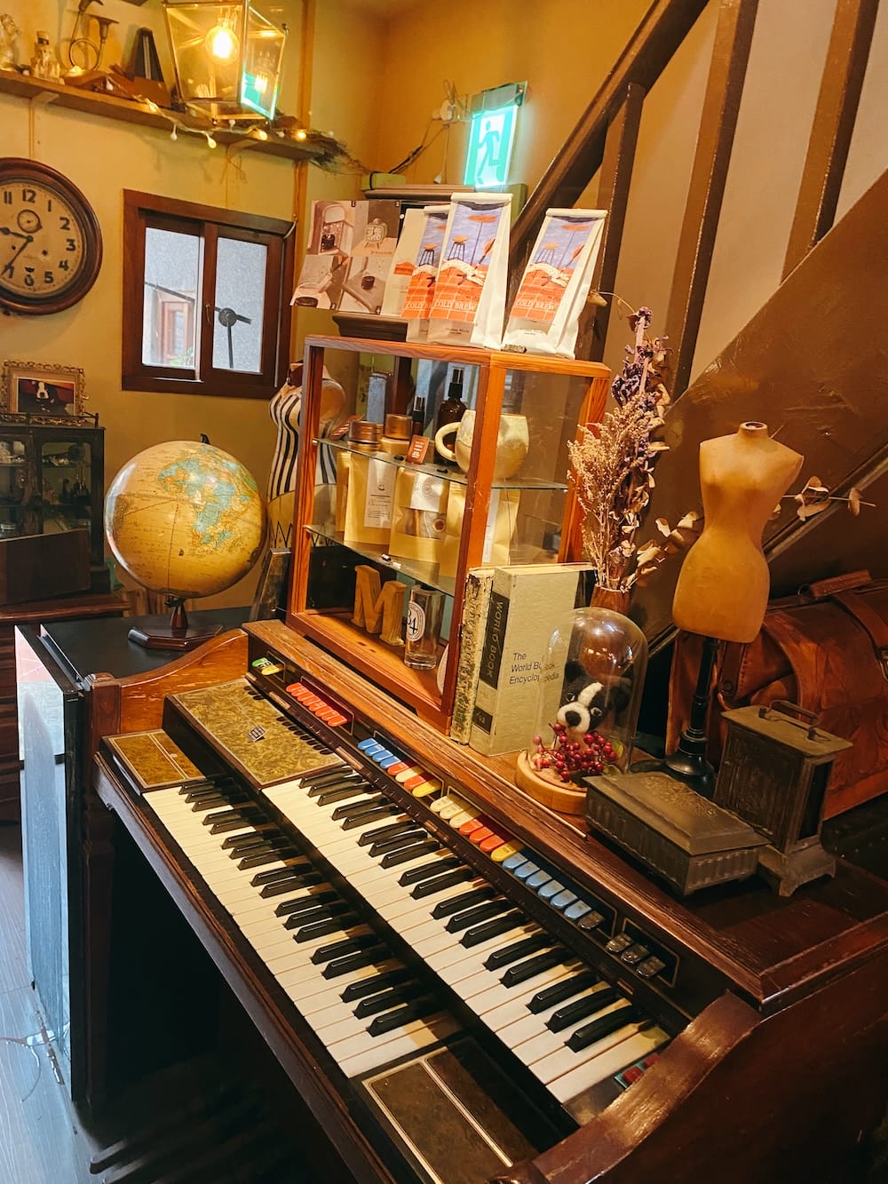 [台北] 雨天的大稻埕，在 Modern Mode 獨享一段復古的閱讀時光