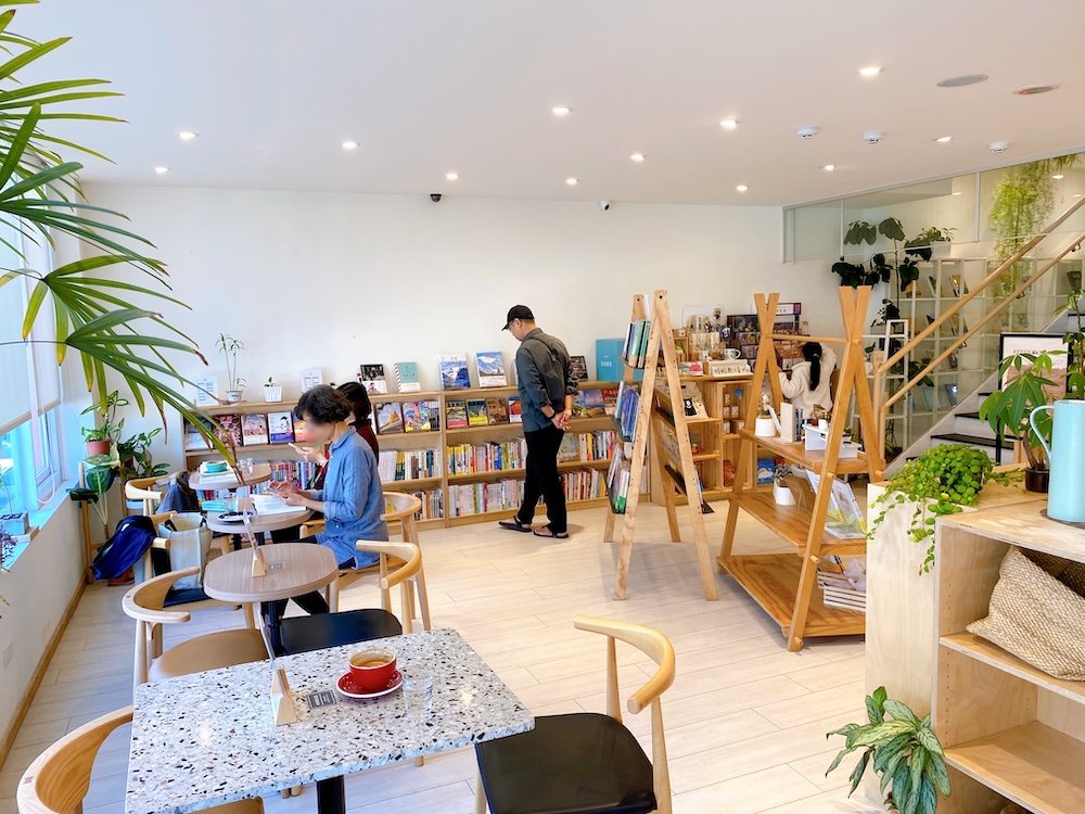 [台北] Reeds Coffee & Bakery｜咖啡與書香間，一個寧靜的午後