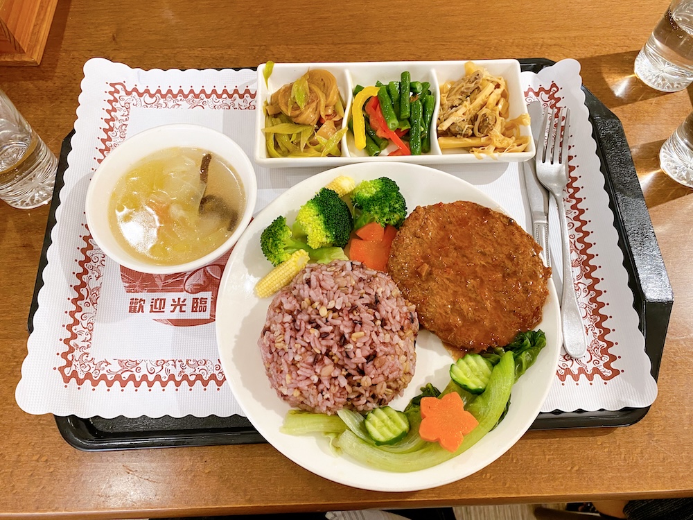 [新北] 佛光山三重滴水坊｜母親節踩點，豐盛又划算