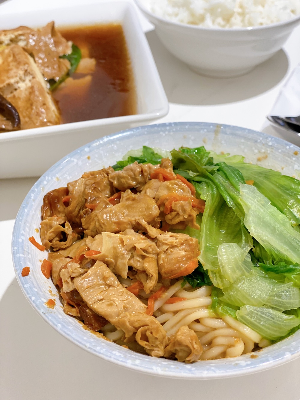 [新北] 臭大蔬・蒸臭豆腐・三重國小店｜麵食烤餅通通有！